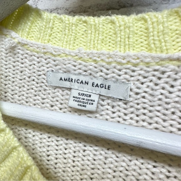American Eagle pink yellow sweater women’s small size stripes knit - Picture 5 of 5
